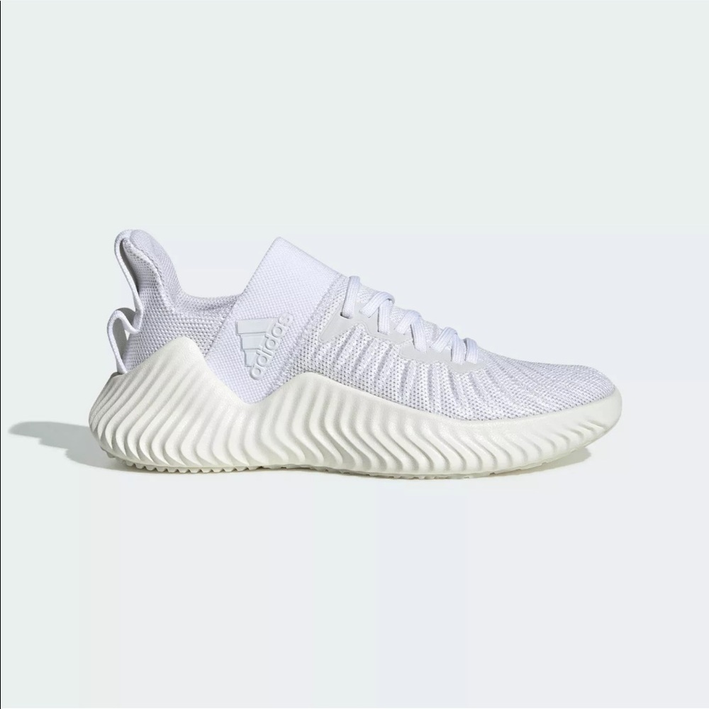 NWT Adidas AlphaBOUNCE Trainer